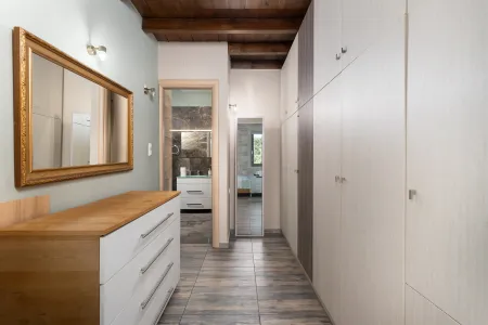  ensuite bathroom