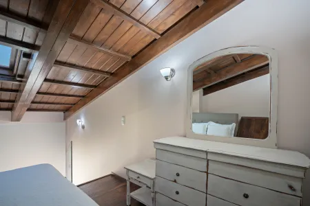  bedroom mirror