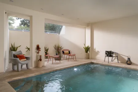  heated pool