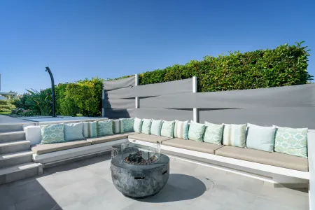  Seating area with firepit