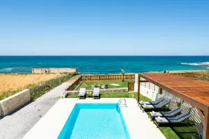 Bijou Holiday Villa Dioni, Secluded Beachfront Location, close to Rethymno town