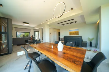  dining area