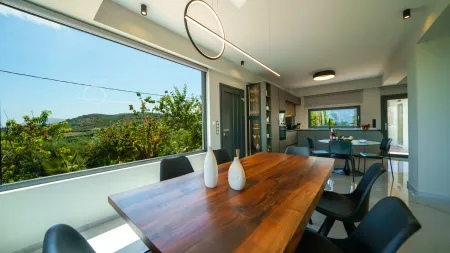  dining area 