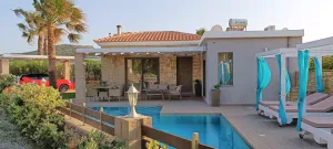A fully equipped new holiday villa, ideal for relaxing, within walking distance to the beach.