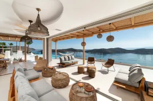 Serenity Art living room/balcony