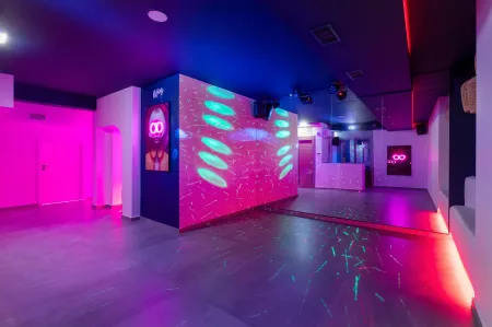  Themed music room