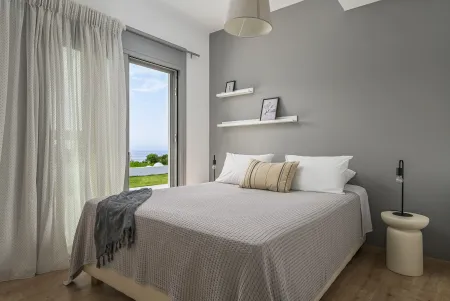  Bedroom