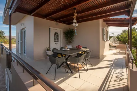  balcony