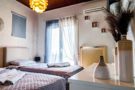  twin bedroom