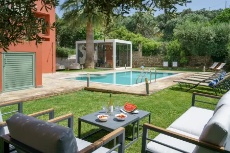  outdoor seating