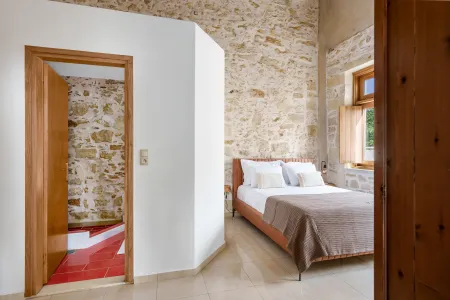   double bedroom and ensuite bathroom