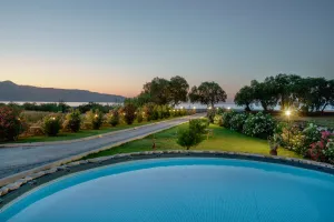 Just 30 meters from the beach, Villa 6 stars in Tavronitis offers luxury, privacy and top comfort for your holidays in Crete.