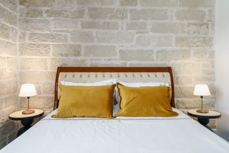   bedroom decoration details