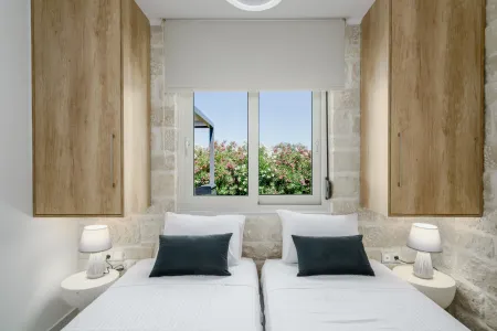  twin bedroom 