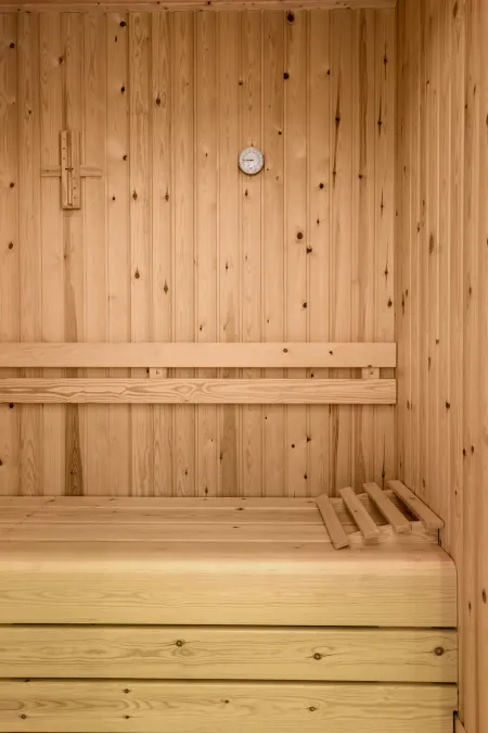  sauna room