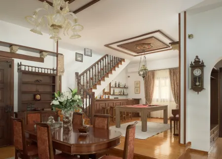  dinning area and pool table