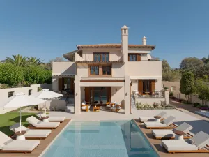 Newly Renovated Family Villa Ikos with Private Pool & BBQ, close to the beach