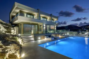 New Luxury Villa Filios Vrachos with Infinity Pool & Panoramic Sea Views, Minutes from Beaches and Shops in Agia Pelagia, Crete