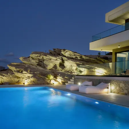  filios vrachos at night