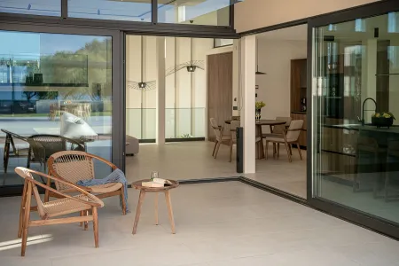  Outdoor seating area