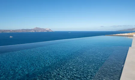  Infinity pool