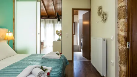  Double bedroom with ensuite