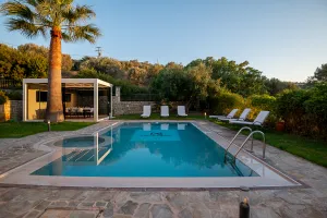 Family 3-Bedroom Villa Magic Media Apollo in Rethymno, Crete with Private Heated Pool, Gym, 360Mbps WiFi and Meeting Room