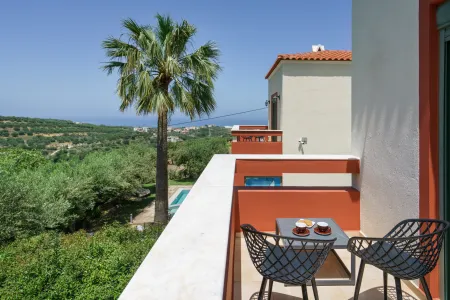  Private balcony - seaview