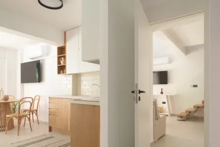  full kitchen