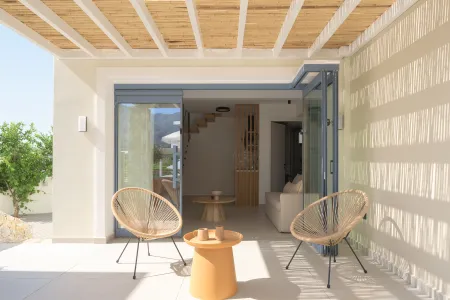  outdoor sitting area