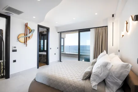  double bedroom with seaview