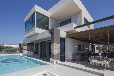  Villa and Pool