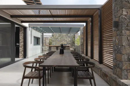  outdoor dining area