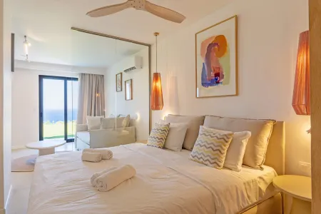  Double bedroom