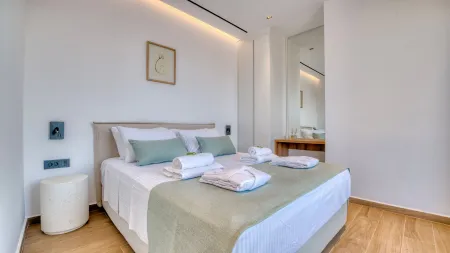 Studio 1 Double Bedroom